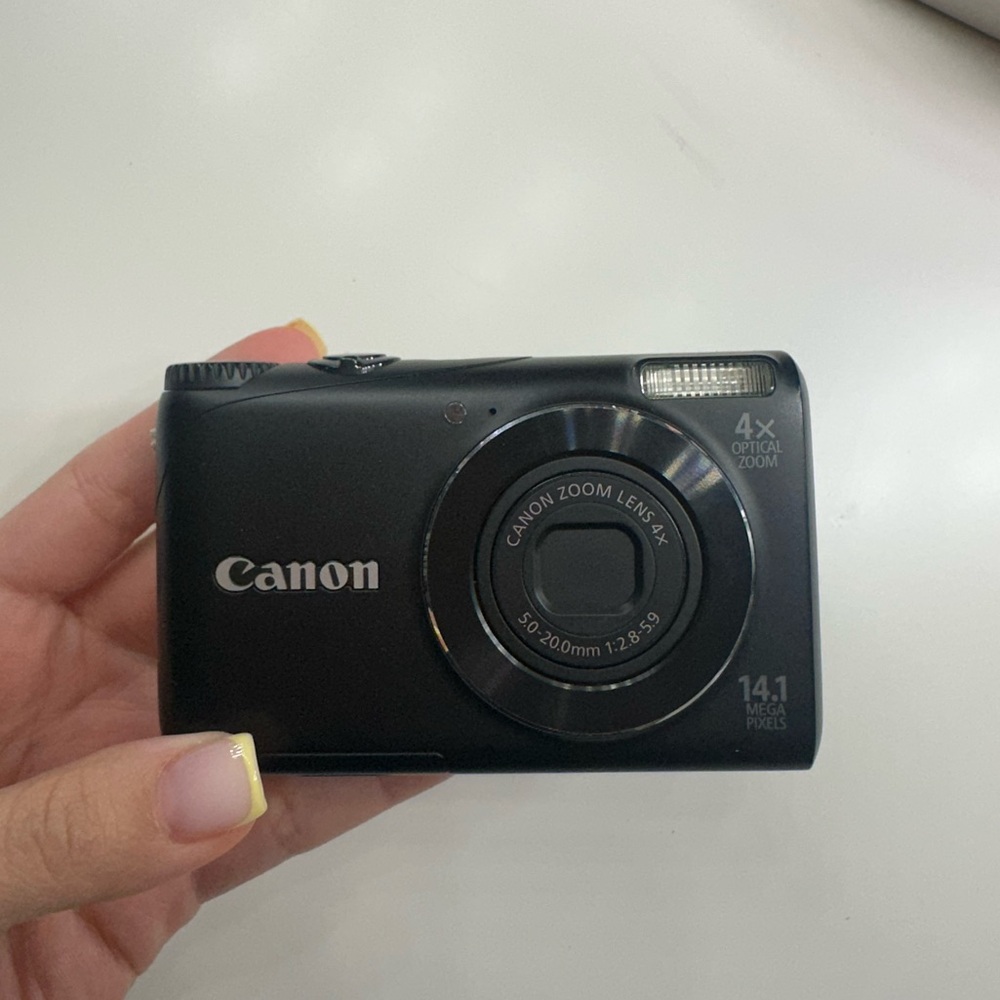 Canon Compact Digital Camera in Black
